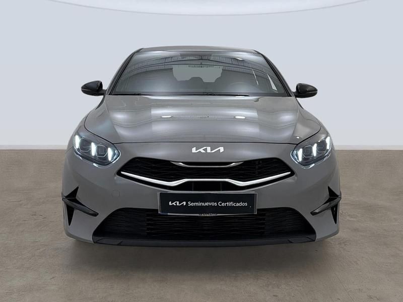 Usado Kia Ceed Edition 7 101 CV (74 kW) 2025 Gris Utilitario