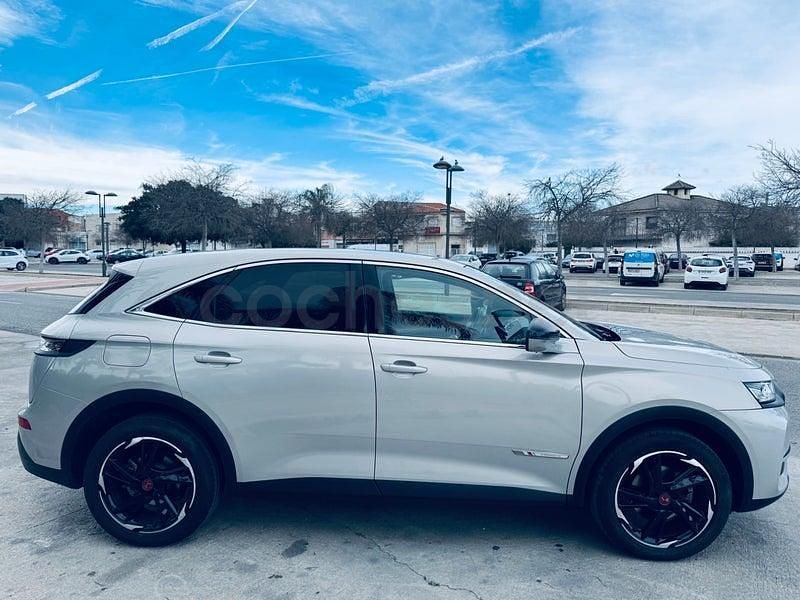 Usado DS Automobiles DS7 Crossback 130 CV (95 kW) 2022 Gris / plata SUV