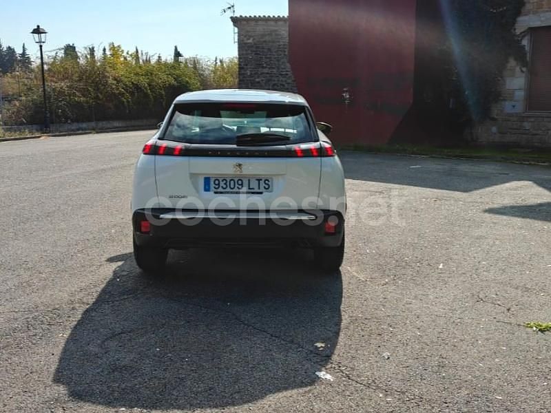 Usado Peugeot 2008 Active 100 CV (73 kW) 2021 Blanco SUV