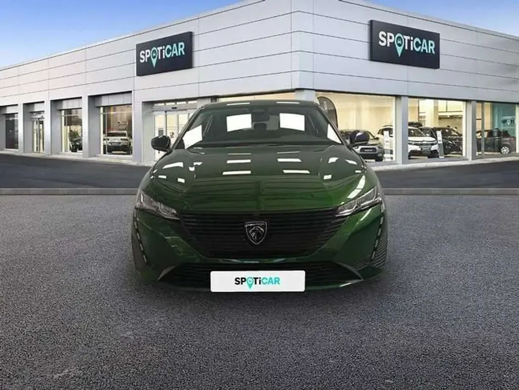 Usado Peugeot 308 Active 110 CV (80 kW) 2022 Verde Utilitario