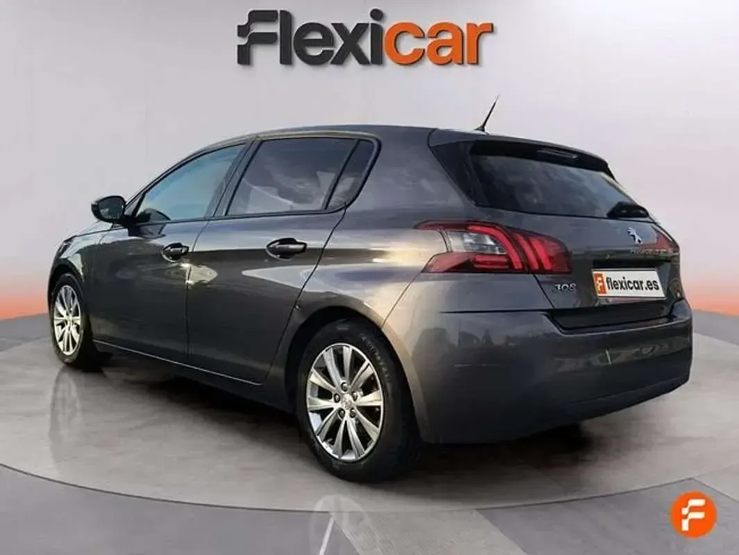 Usado Peugeot 308 Access 110 CV (80 kW) 2020 Gris Utilitario