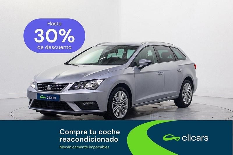 Usado Seat Leon XCELLENCE 130 CV (95 kW) 2020 Gris / plata Familiar