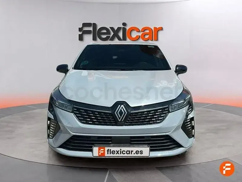 Usado Renault Clio V Techno 90 CV (66 kW) 2025 Gris / plata Berlina