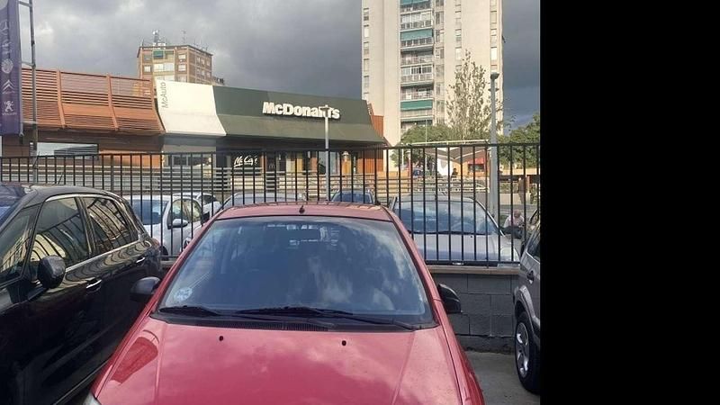 Usado Hyundai Getz 63 CV (46 kW) 2004 Rojo Utilitario