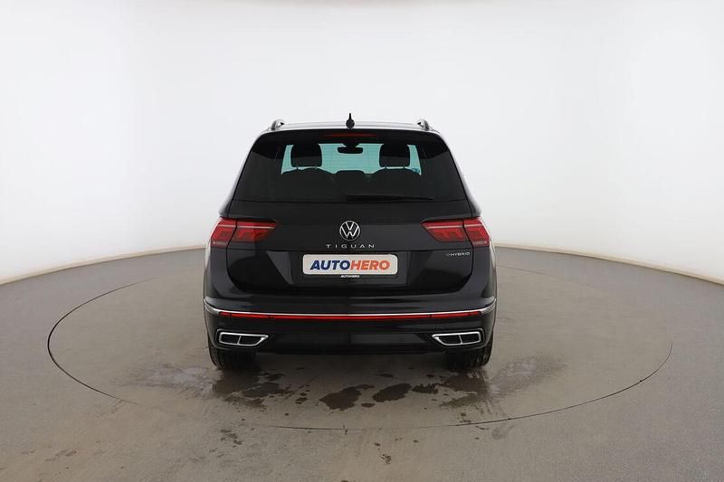 Usado VW Tiguan R-line 245 CV (180 kW) 2023 Negro SUV