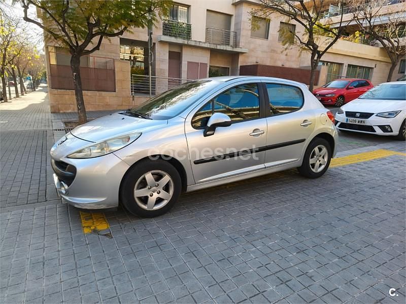 Usado Peugeot 207 110 CV (80 kW) 2007 Gris / plata Berlina