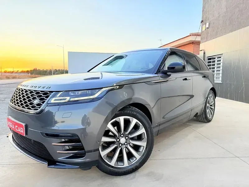 Usado Land Rover Range Rover Velar R-Dynamic 240 CV (176 kW) 2018 Gris / plata SUV