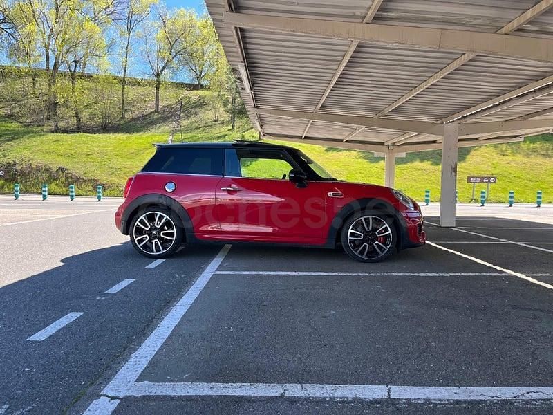 Usado Mini John Cooper Works 231 CV (169 kW) 2018 Rojo Utilitario