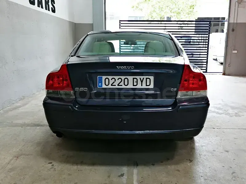 Usado Volvo S60 Summum 163 CV (119 kW) 2006 Azul Berlina