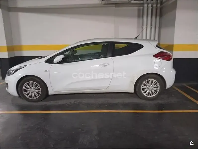 Usado Kia Ceed 100 CV (73 kW) 2014 Blanco Utilitario