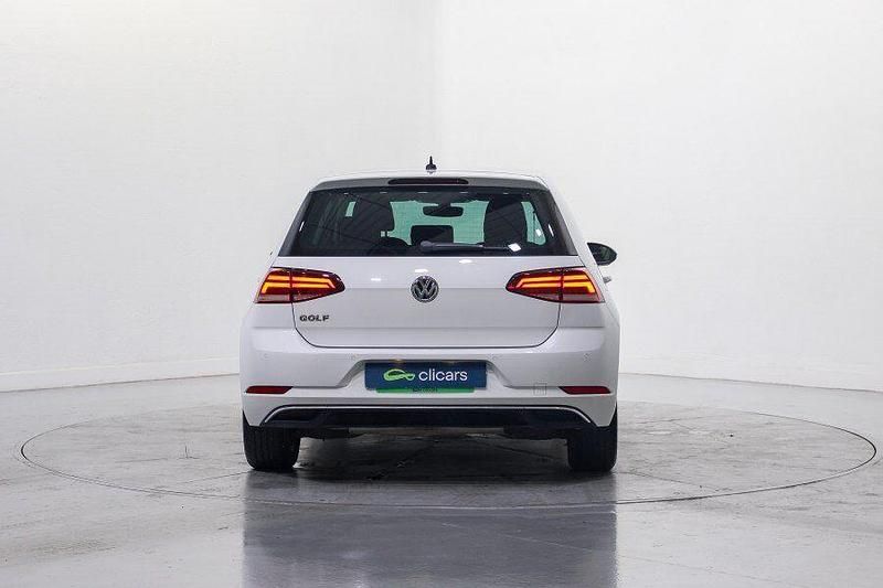 Usado VW Golf VII Advance 125 CV (91 kW) 2018 Blanco