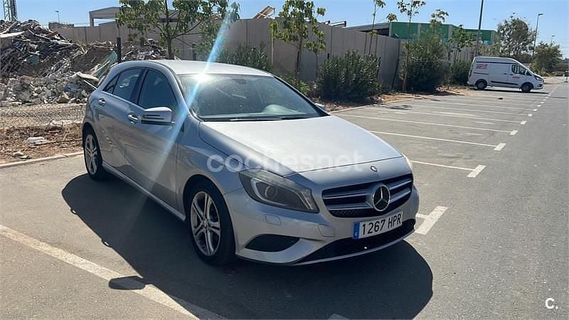 Gris / plata Usado 2013 Mercedes A180 Urban Berlina | 7500 € - Imagen 1/4