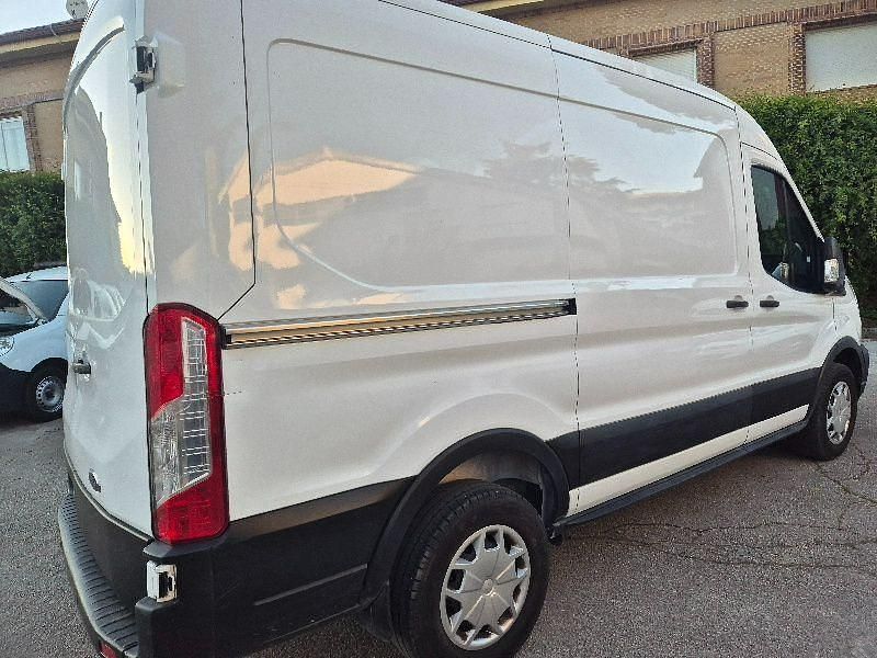 Usado Ford Transit Trend 130 CV (95 kW) 2021 Blanco Van
