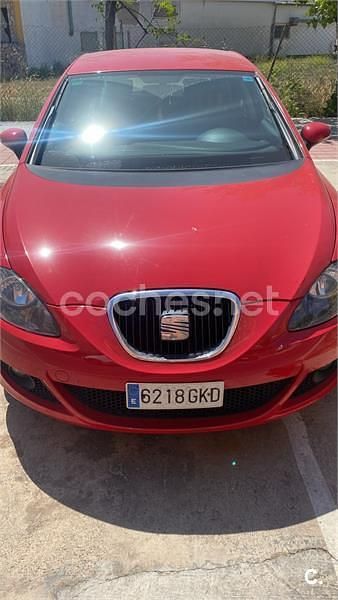 Usado Seat Leon Ecomotive 105 CV (77 kW) 2008 Rojo Utilitario