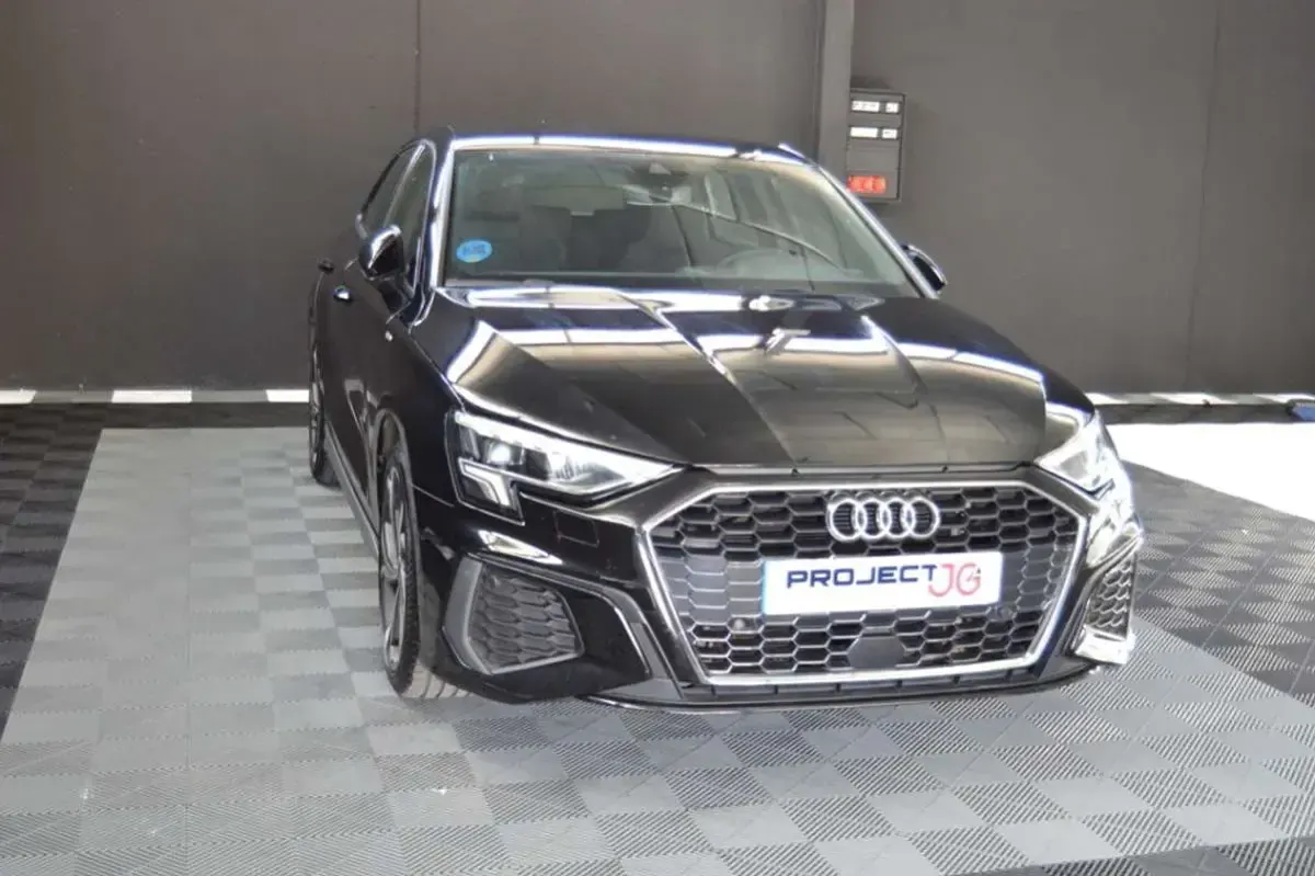 Usado Audi A3 Sportback S-Line 204 CV (150 kW) 2021 Negro Utilitario