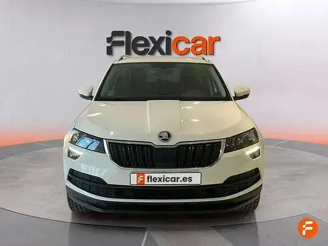 Usado Skoda Karoq Ambition 150 CV (110 kW) 2021 Blanco SUV