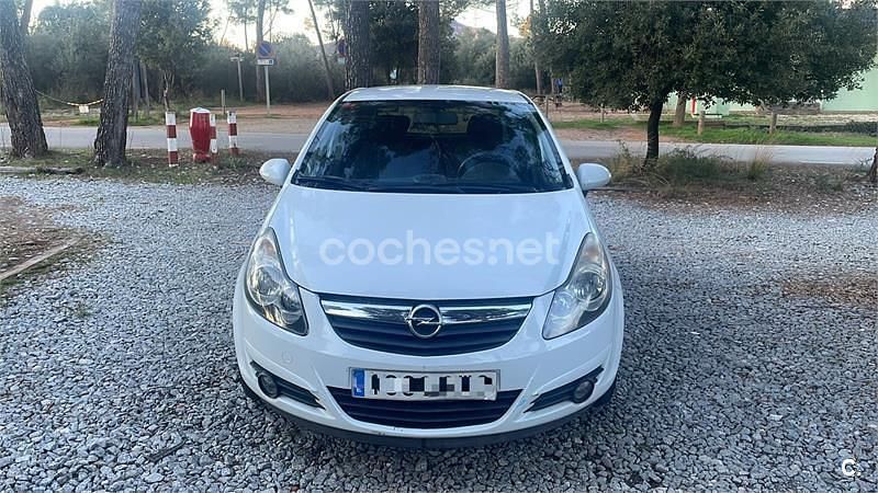 Usado Opel Corsa Essentia 85 CV (62 kW) 2010 Blanco Berlina