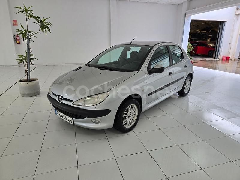 Gris / plata Usado 2000 Peugeot 206 Berlina | 3850 € (Caro) - Imagen 1/4