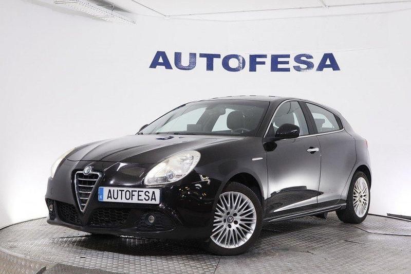 Usado Alfa Romeo Giulietta 140 CV (102 kW) 2013 Negro Utilitario