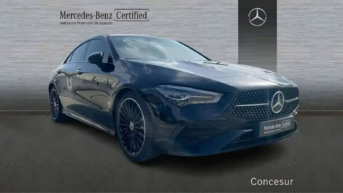 Usado Mercedes CLA200 163 CV (119 kW) 2024 Negro Coupe