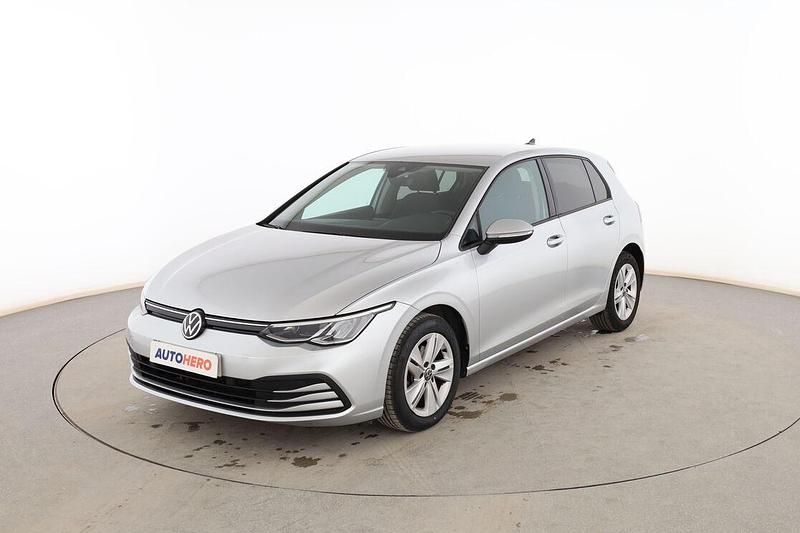 Usado VW Golf VIII Life 150 CV (110 kW) 2021 Gris Utilitario