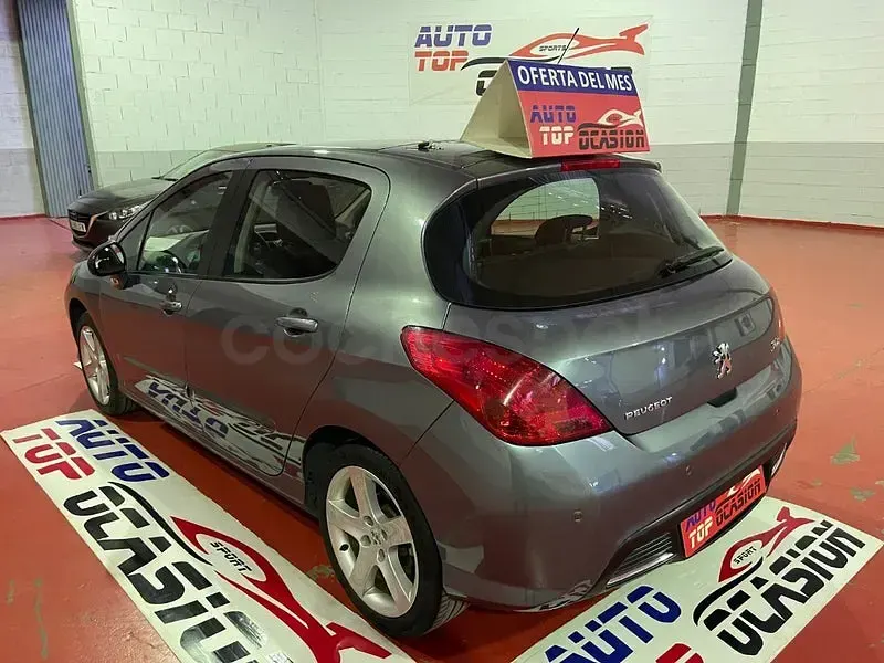 Usado Peugeot 308 Sportium 140 CV (102 kW) 2010 Gris / plata Berlina