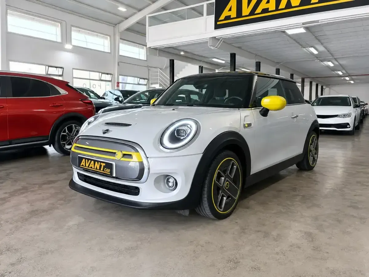 Usado Mini Cooper SE 135 kW (184 CV) 2021 Blanco Utilitario