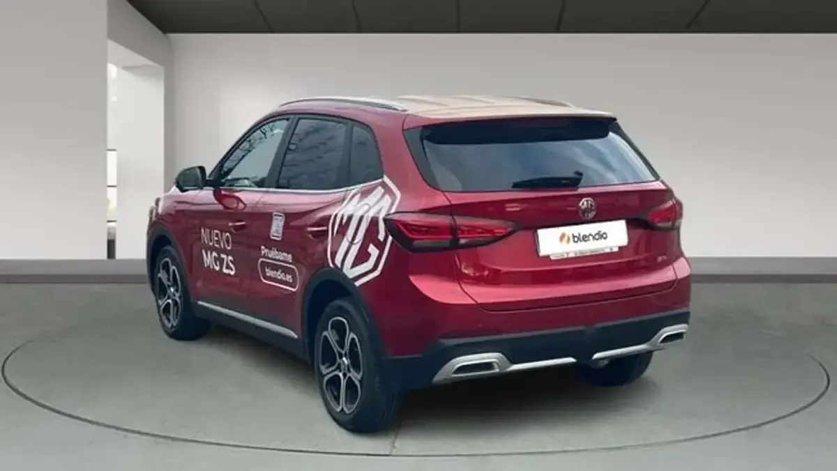 Usado MG ZS Comfort 116 CV (85 kW) 2025 Rojo SUV