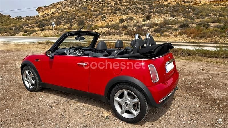 Usado Mini Cooper Cabriolet 116 CV (85 kW) 2005 Rojo Descapotable