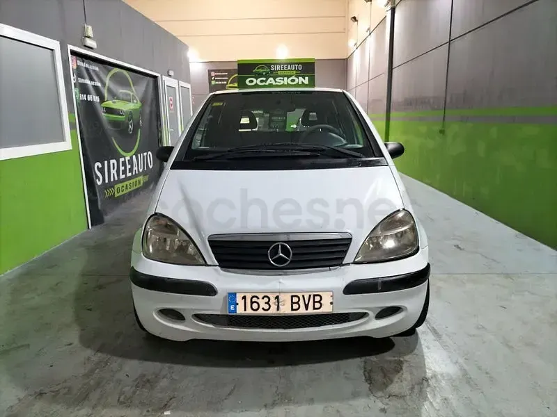 Usado Mercedes A160 Classic 75 CV (55 kW) 2002 Blanco Utilitario