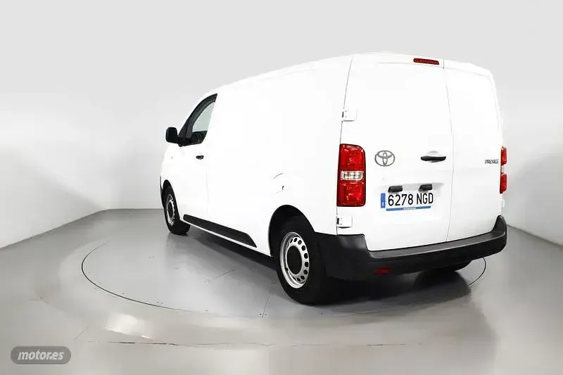 Usado Toyota Proace Verso 120 CV (88 kW) 2025 Blanco Familiar