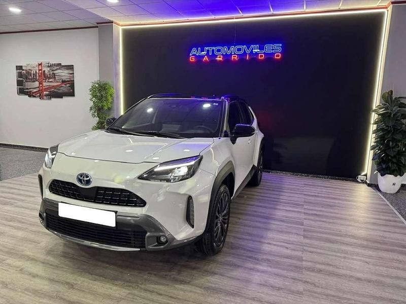 Usado Toyota Yaris Cross 116 CV (85 kW) 2024 Blanco SUV