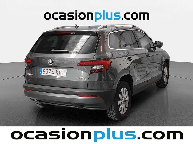 Usado Skoda Karoq 115 CV (84 kW) 2018 Gris / plata SUV