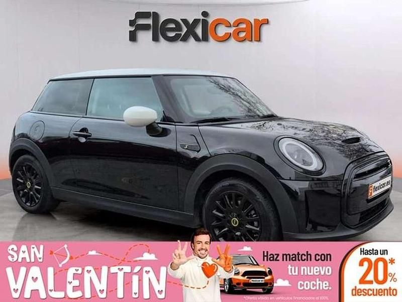 Usado Mini Cooper SE 135 kW (184 CV) 2023 Negro Utilitario