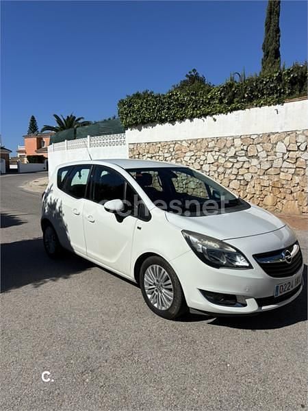 Usado Opel Meriva Excellence 110 CV (80 kW) 2014 Blanco Monovolumen