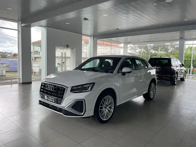 Usado Audi Q2 S-Line 116 CV (85 kW) 2024 Blanco SUV