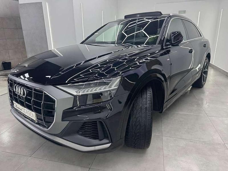 Usado Audi Q8 S-line plus 286 CV (210 kW) 2021 Gris SUV
