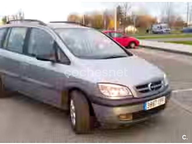 Usado Opel Zafira Comfort 100 CV (73 kW) 2003 Gris / plata Monovolumen