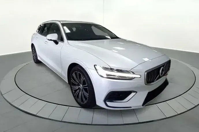 Usado Volvo V60 Inscription 390 CV (286 kW) 2020 Blanco Familiar