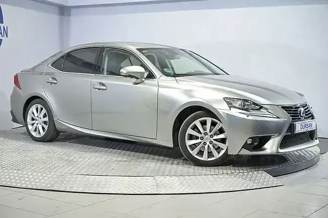 Usado Lexus IS300h Executive Line 224 CV (164 kW) 2016 Gris Berlina
