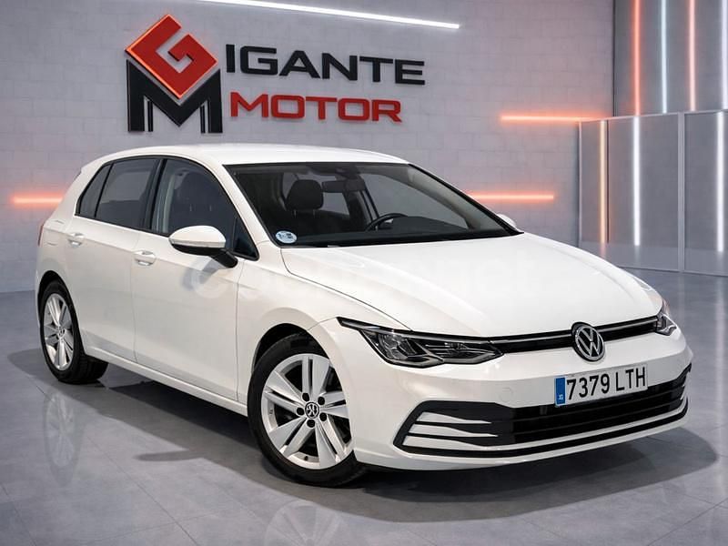 Usado VW Golf VIII 110 CV (80 kW) 2021 Blanco Berlina