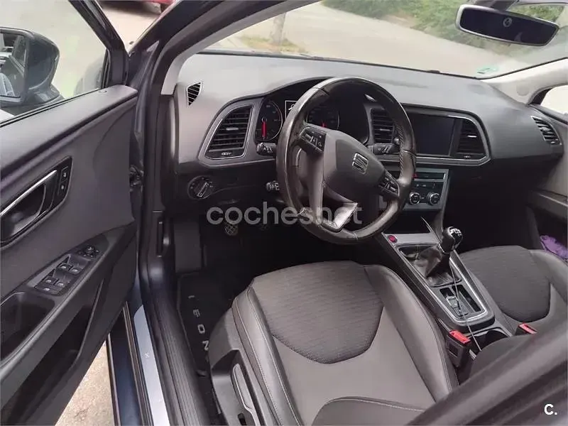 Usado Seat Leon ST XCELLENCE 150 CV (110 kW) 2018 Gris / plata Familiar