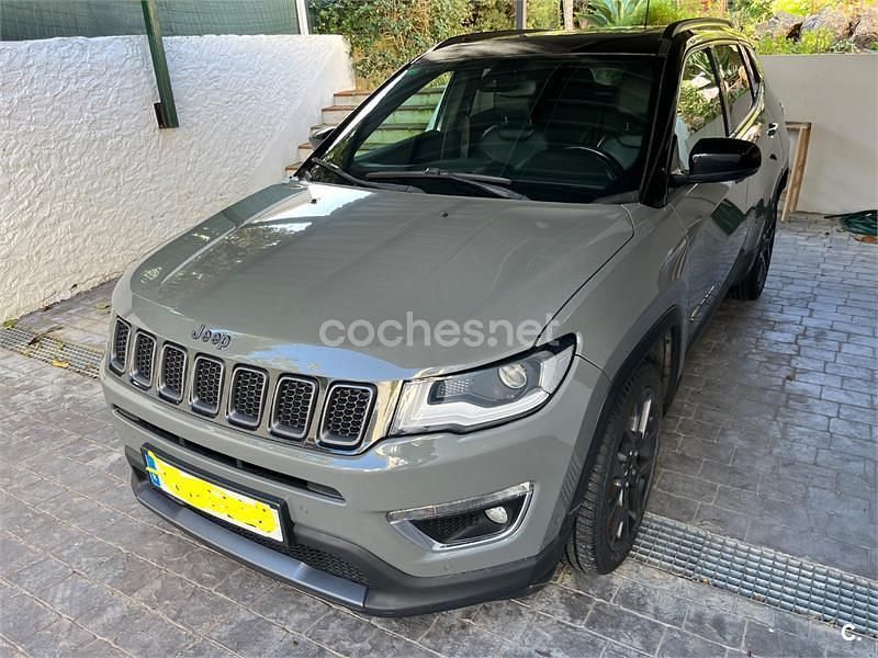 Usado Jeep Compass 150 CV (110 kW) 2020 Gris / plata SUV