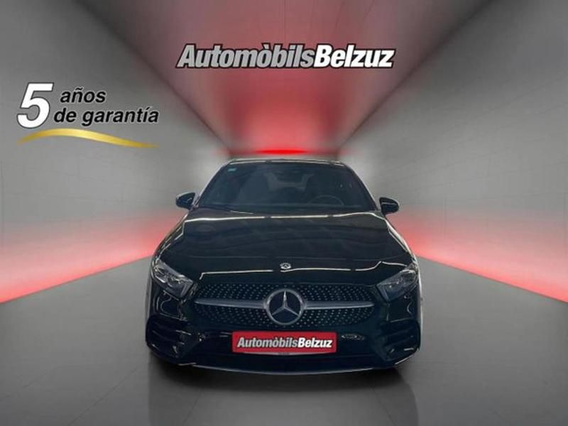 Usado Mercedes A180 116 CV (85 kW) 2019 Negro Utilitario