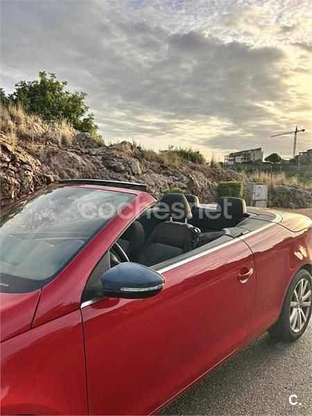 Rojo Usado 2010 VW Eos Descapotable | 7500 € (Un poco caro) - Imagen 1/1