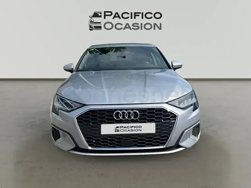 Usado Audi A3 Advanced Plus 116 CV (85 kW) 2022 Gris / plata Berlina