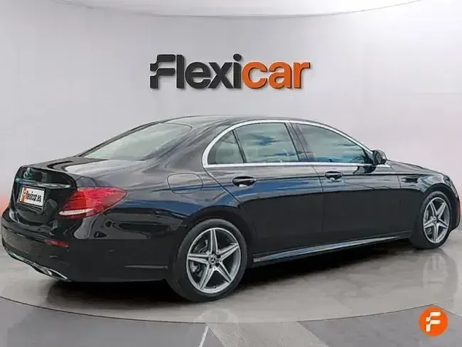 Usado Mercedes E220 194 CV (142 kW) 2019 Azul Berlina