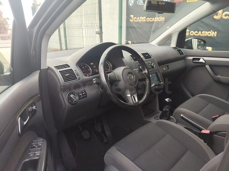 Usado VW Touran Sport 140 CV (102 kW) 2011 Gris / plata Monovolumen
