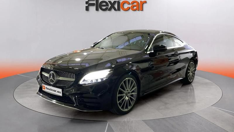Usado Mercedes C220 194 CV (142 kW) 2018 Negro Coupe