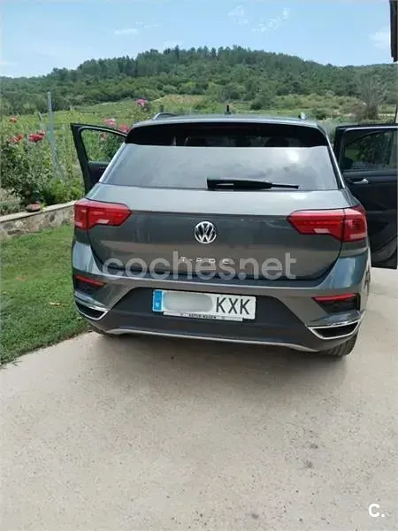 Usado VW T-Roc Advance 150 CV (110 kW) 2018 Gris / plata SUV